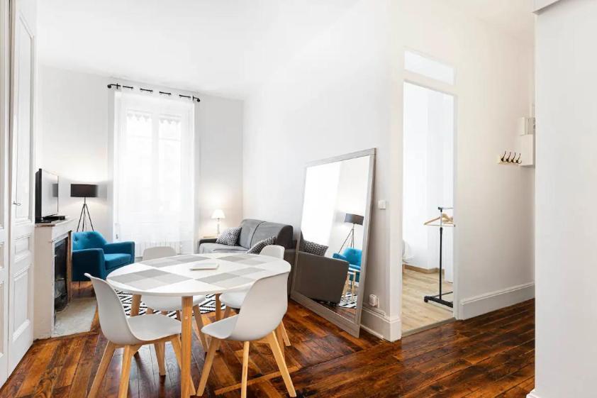 Appartement 2 Pieces Jean Mace Et Stationnement Лион Экстерьер фото